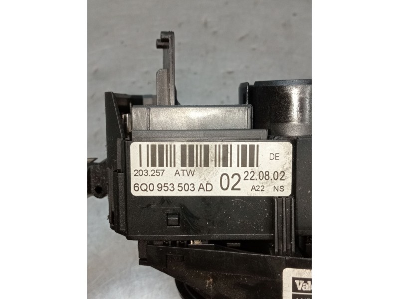 Recambio de mando luces para seat ibiza iii (6l1) 1.4 16v referencia OEM IAM 6Q0953503AD MANDO LIMPIA 2002