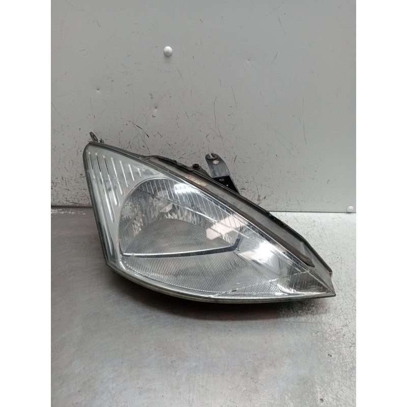 Recambio de faro derecho para ford focus i sedán (dfw) 1.8 turbo di / tddi referencia OEM IAM   