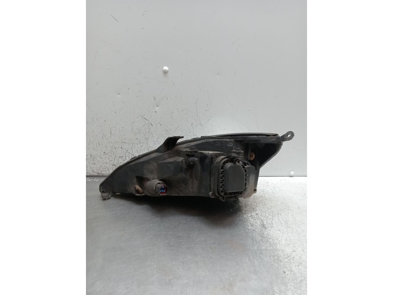 Recambio de faro derecho para ford focus i sedán (dfw) 1.8 turbo di / tddi referencia OEM IAM   