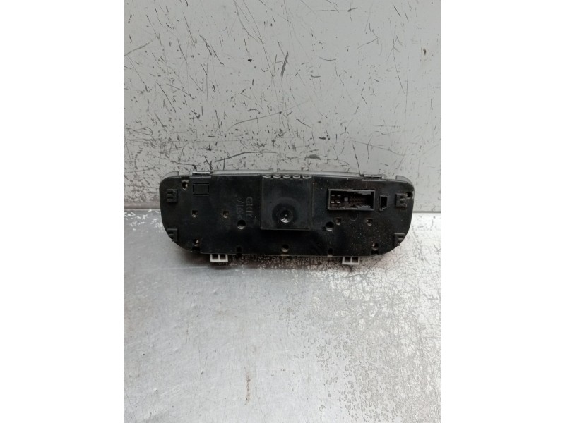 Recambio de mando calefaccion / aire acondicionado para mercedes-benz clase c (w203) c 270 cdi (203.016) referencia OEM IAM 2038