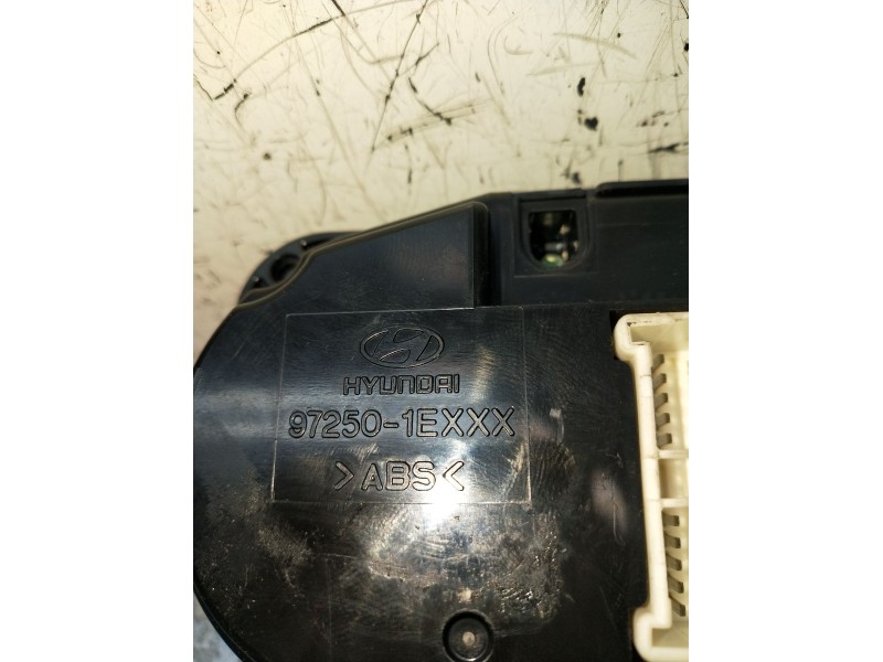 Recambio de mando calefaccion / aire acondicionado para hyundai accent iii (mc) 1.4 gl referencia OEM IAM 972501EXXX  2005
