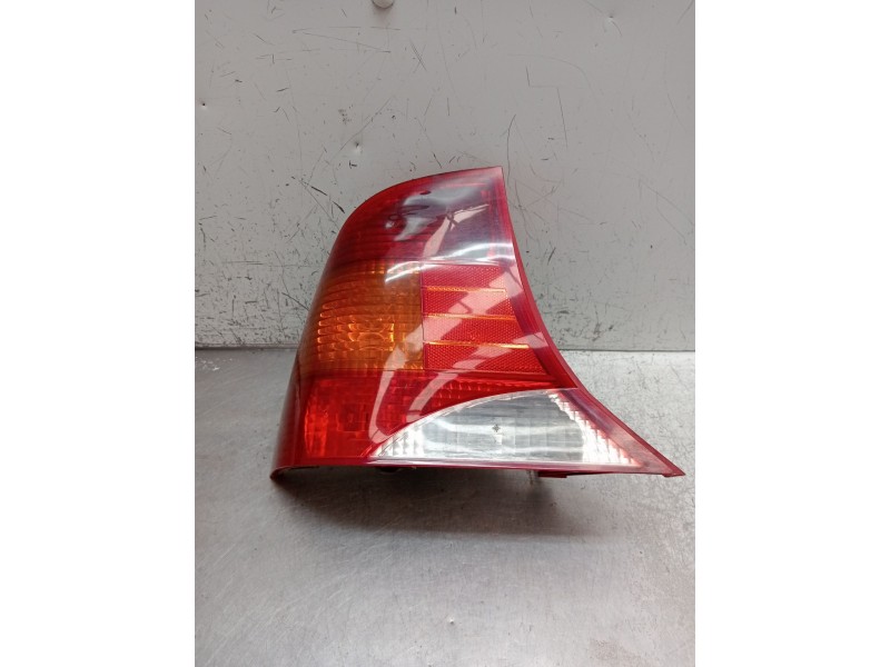 Recambio de piloto trasero izquierdo para ford focus i sedán (dfw) 1.8 turbo di / tddi referencia OEM IAM   