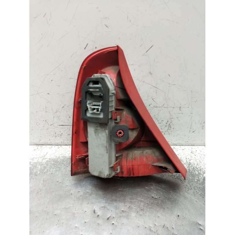 Recambio de piloto trasero derecho para renault clio ii (bb_, cb_) 1.5 dci (b/cb08) referencia OEM IAM   2001
