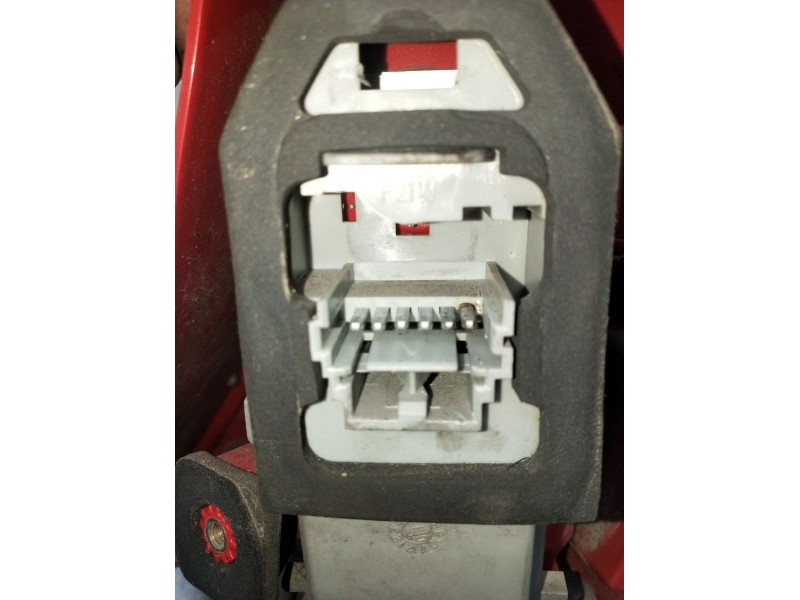 Recambio de piloto trasero izquierdo para renault clio ii (bb_, cb_) 1.5 dci (b/cb08) referencia OEM IAM   
