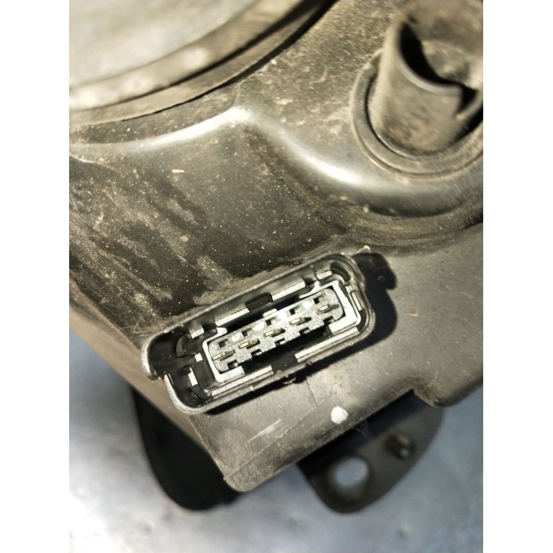 Recambio de faro derecho para renault clio ii (bb_, cb_) 1.5 dci (b/cb08) referencia OEM IAM   
