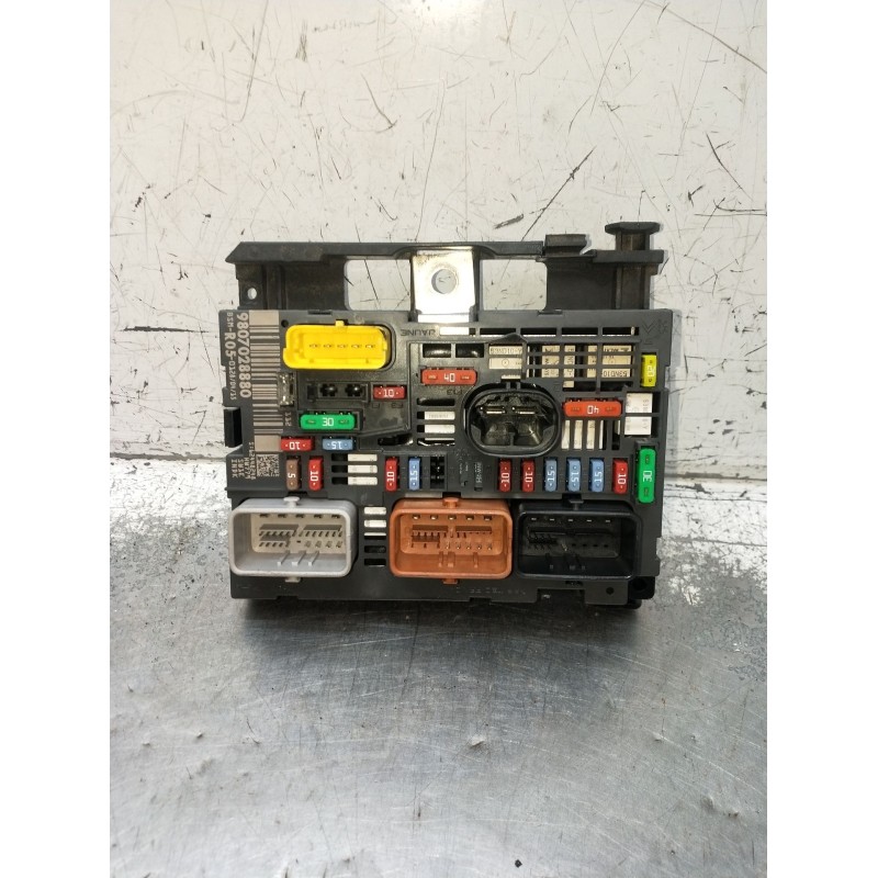 Recambio de caja reles / fusibles para peugeot partner furgoneta/monovolumen 1.6 hdi / bluehdi 75 referencia OEM IAM 9807028880 