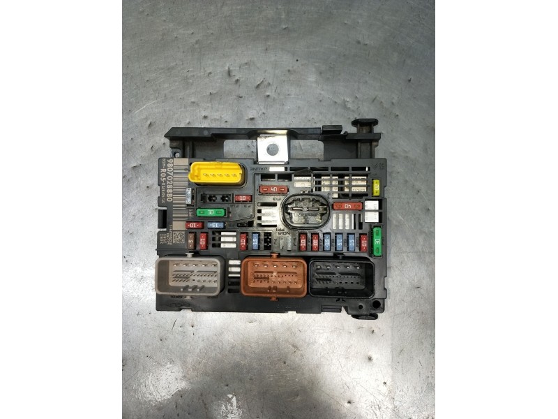 Recambio de caja reles / fusibles para peugeot partner furgoneta/monovolumen 1.6 hdi / bluehdi 75 referencia OEM IAM 9807028880 