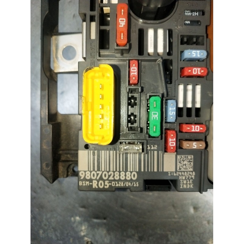 Recambio de caja reles / fusibles para peugeot partner furgoneta/monovolumen 1.6 hdi / bluehdi 75 referencia OEM IAM 9807028880 