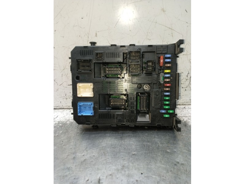 Recambio de caja reles / fusibles para peugeot partner furgoneta/monovolumen 1.6 hdi / bluehdi 75 referencia OEM IAM 98121894800