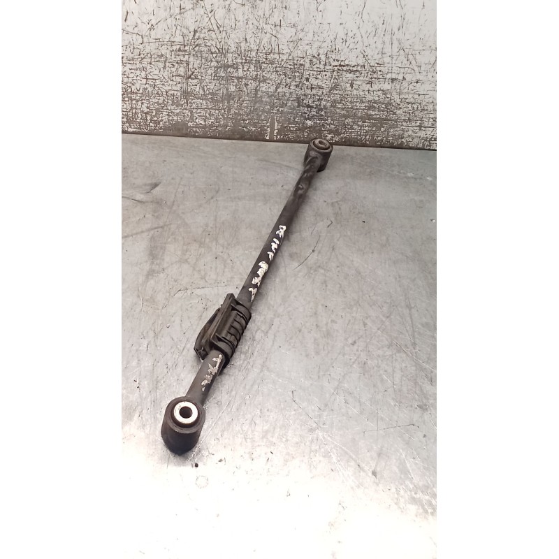 Recambio de brazo suspension inferior trasero derecho para mercedes-benz clase m (w164) ml 350 4-matic (164.186) referencia OEM 