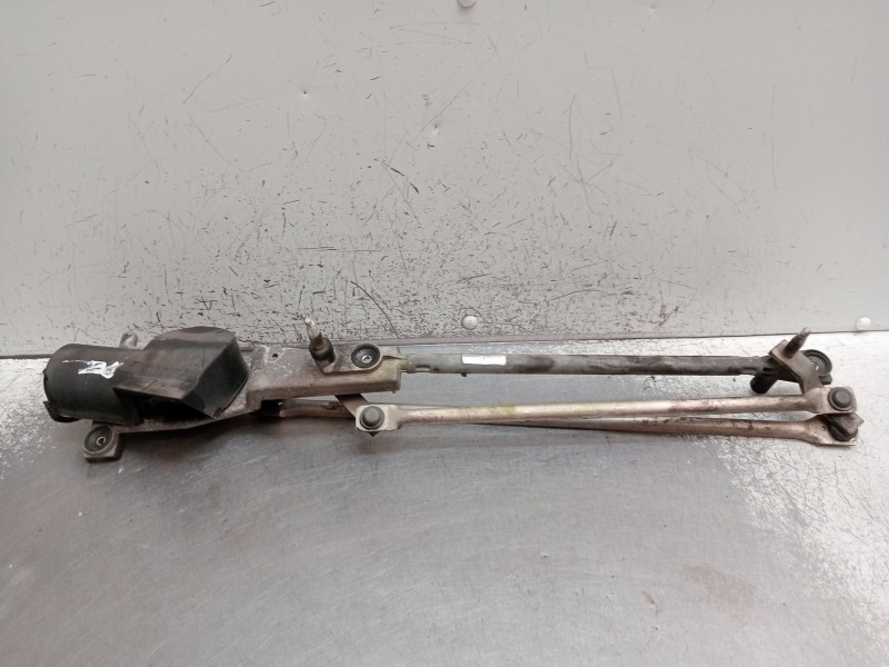 Recambio de motor limpia delantero para ford focus i sedán (dfw) 1.8 turbo di / tddi referencia OEM IAM   