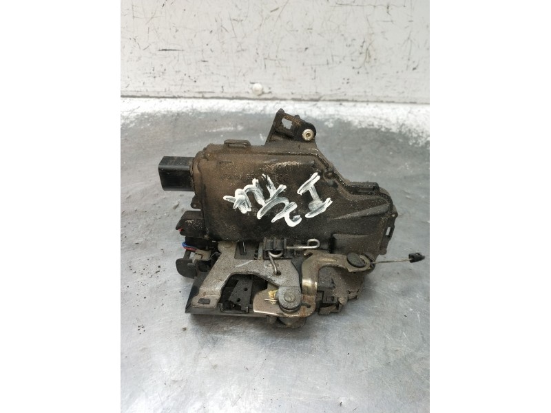 Recambio de motor cierre centralizado trasero izquierdo para seat leon (1m1) 1.9 tdi referencia OEM IAM  5P 1999