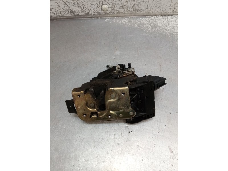Recambio de motor cierre centralizado delantero izquierdo para ford focus i sedán (dfw) 1.8 turbo di / tddi referencia OEM IAM  