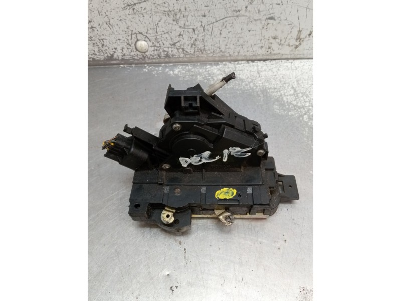 Recambio de motor cierre centralizado delantero izquierdo para ford focus i sedán (dfw) 1.8 turbo di / tddi referencia OEM IAM  