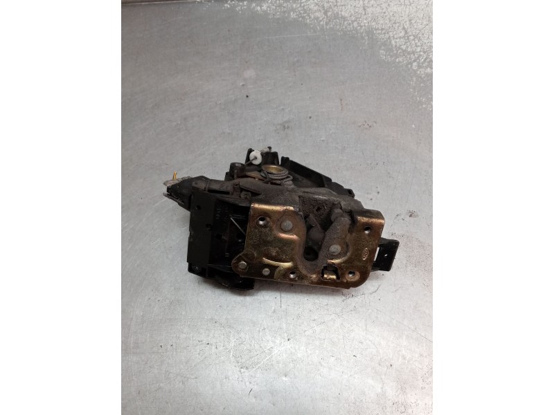 Recambio de motor cierre centralizado trasero derecho para ford focus i sedán (dfw) 1.8 turbo di / tddi referencia OEM IAM   