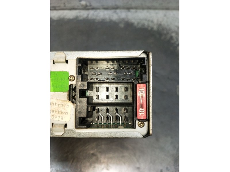 Recambio de sistema audio / radio cd para seat leon (1m1) 1.9 tdi referencia OEM IAM 1M0035186F  1999
