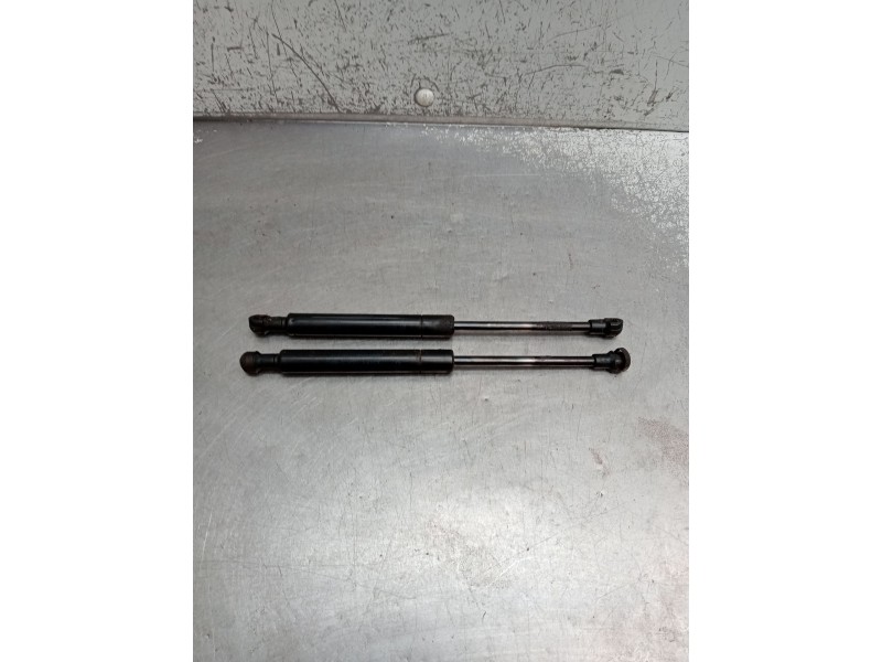 Recambio de amortiguadores capo para ford focus i sedán (dfw) 1.8 turbo di / tddi referencia OEM IAM   
