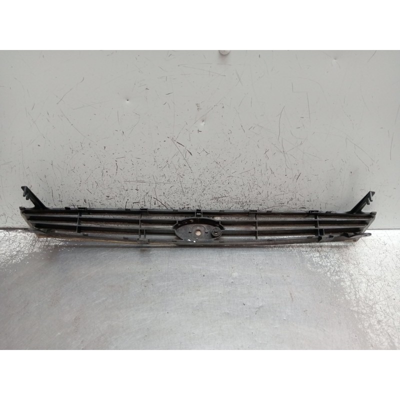 Recambio de rejilla delantera para ford focus i sedán (dfw) 1.8 turbo di / tddi referencia OEM IAM   