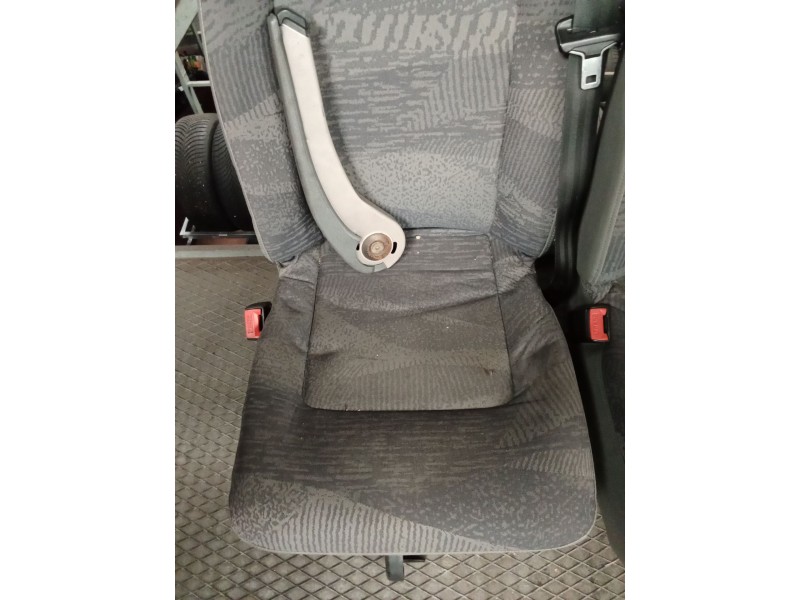 Recambio de asiento para renault master ii phase 2 bus bus 16 - plazas l3h2 techo elevado referencia OEM IAM  DOBLE CON DESPERFE