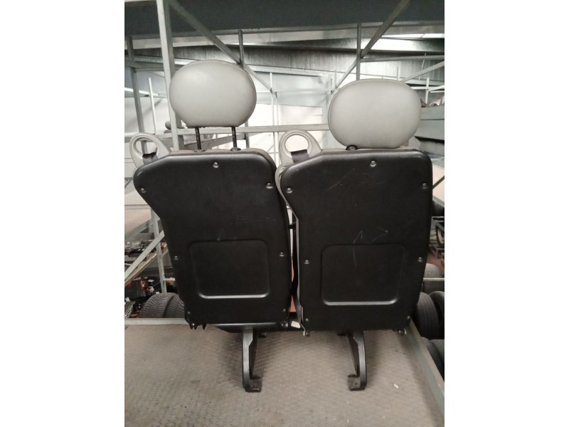 Recambio de asiento para renault master ii phase 2 bus bus 16 - plazas l3h2 techo elevado referencia OEM IAM  DOBLE CON DESPERFE
