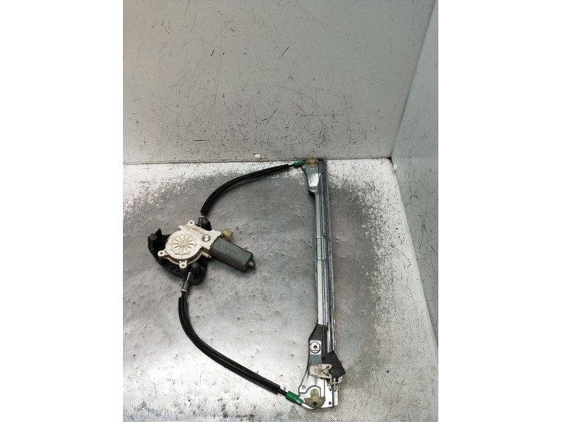 Recambio de elevalunas delantero derecho para renault clio ii (bb_, cb_) 1.5 dci (b/cb08) referencia OEM IAM  5P 2001