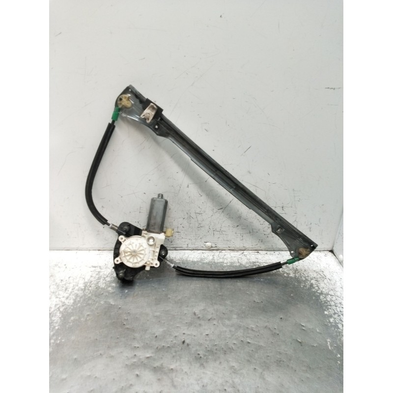 Recambio de elevalunas delantero izquierdo para renault clio ii (bb_, cb_) 1.5 dci (b/cb08) referencia OEM IAM  5P 2001