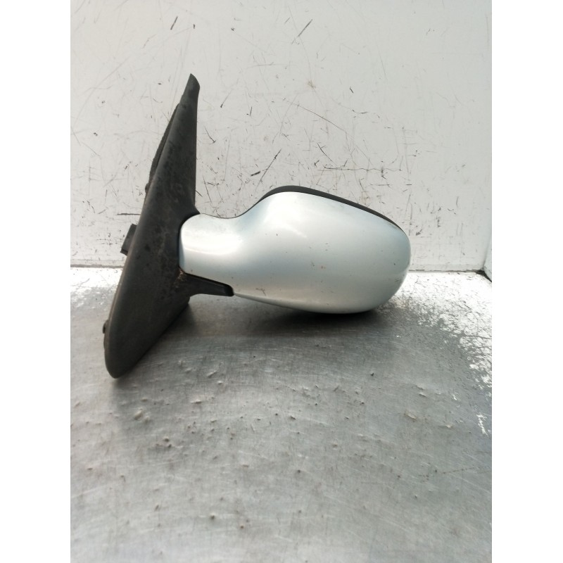 Recambio de retrovisor izquierdo para renault clio ii (bb_, cb_) 1.5 dci (b/cb08) referencia OEM IAM ELÉCTRICO  2001