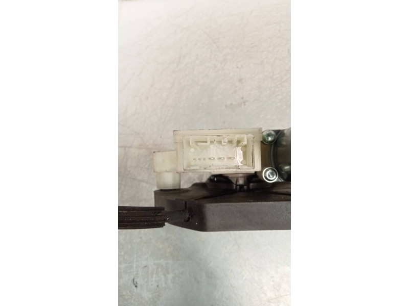 Recambio de elevalunas trasero derecho para volkswagen golf vii lim. advance bluemotion referencia OEM IAM 5G4839462C  