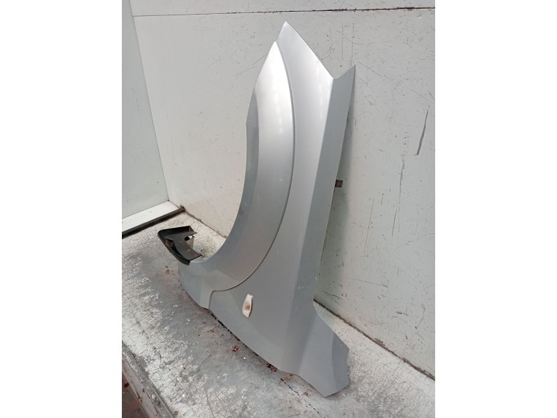 Recambio de aleta delantera izquierda para kia sorento i (jc) 2.5 crdi referencia OEM IAM   