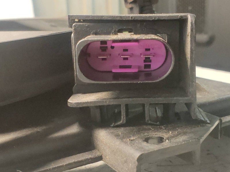 Recambio de electroventilador para volkswagen fox (5z1) básico referencia OEM IAM 6Q0121207  