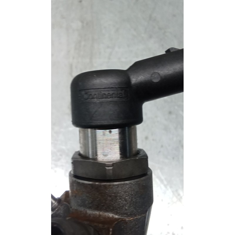Recambio de inyector para renault scénic iii (jz0/1_) 1.5 dci referencia OEM IAM 8200903034 H3200704191 CONTINENTAL