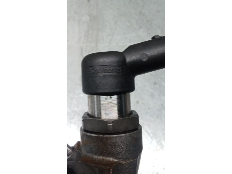 Recambio de inyector para renault scénic iii (jz0/1_) 1.5 dci referencia OEM IAM 8200903034 H3200704191 CONTINENTAL