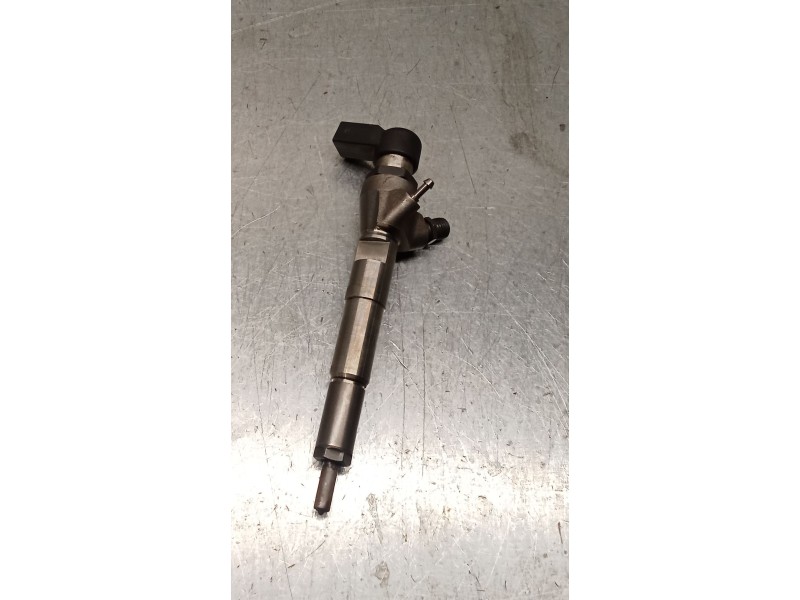 Recambio de inyector para renault scénic iii (jz0/1_) 1.5 dci referencia OEM IAM 8200903034 H3200704191 SIEMENS