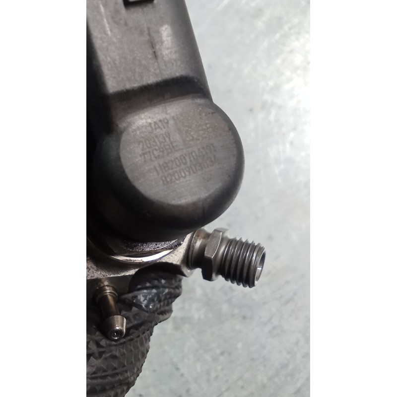 Recambio de inyector para renault scénic iii (jz0/1_) 1.5 dci referencia OEM IAM 8200903034 H3200704191 SIEMENS
