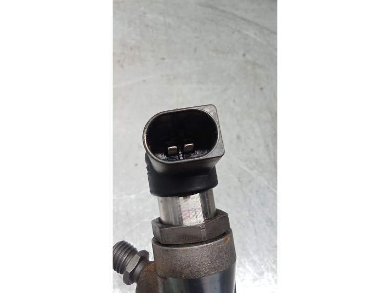 Recambio de inyector para renault scénic iii (jz0/1_) 1.5 dci referencia OEM IAM 8200903034 H3200704191 CONTINENTAL