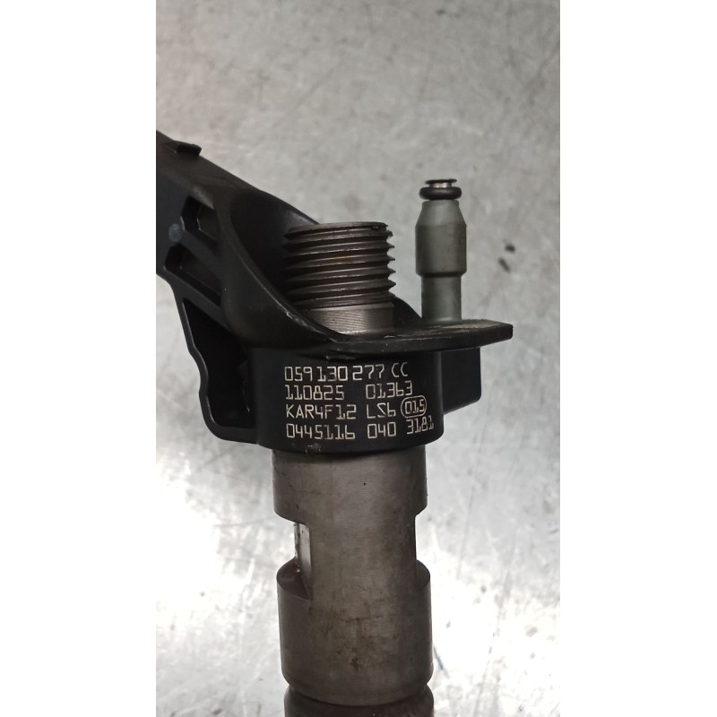 Recambio de inyector para audi a7 sportback (4ga, 4gf) 3.0 tdi quattro referencia OEM IAM 0445116040 059130277CC BOSCH