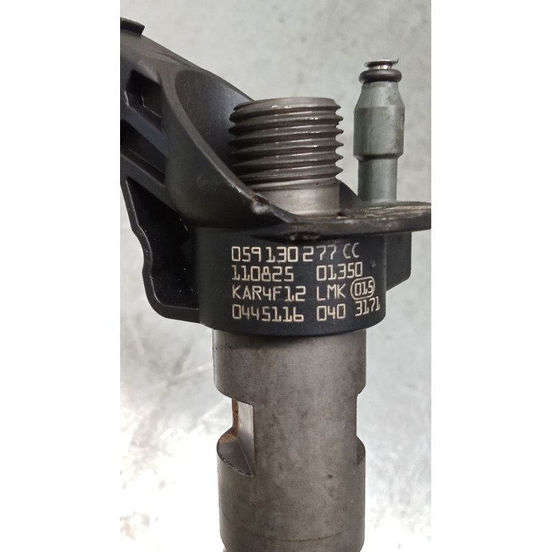 Recambio de inyector para audi a7 sportback (4ga, 4gf) 3.0 tdi quattro referencia OEM IAM 0445116040 059130277CC BOSCH