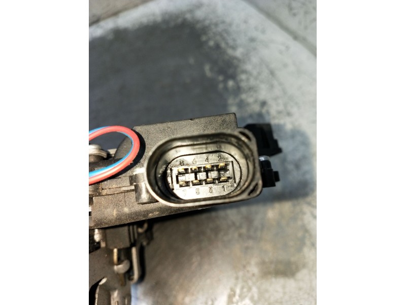 Recambio de motor cierre centralizado delantero izquierdo para seat leon (1m1) 1.9 tdi referencia OEM IAM 3B1837015A 5P 1999