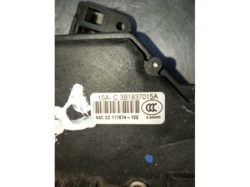 Recambio de motor cierre centralizado delantero izquierdo para seat leon (1m1) 1.9 tdi referencia OEM IAM 3B1837015A 5P 1999