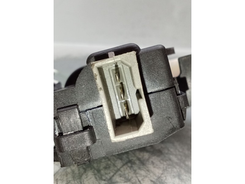 Recambio de motor cierre centralizado porton para audi a4 ber. (b8) s line sportpaket / plus referencia OEM IAM 4F5827505D  2011