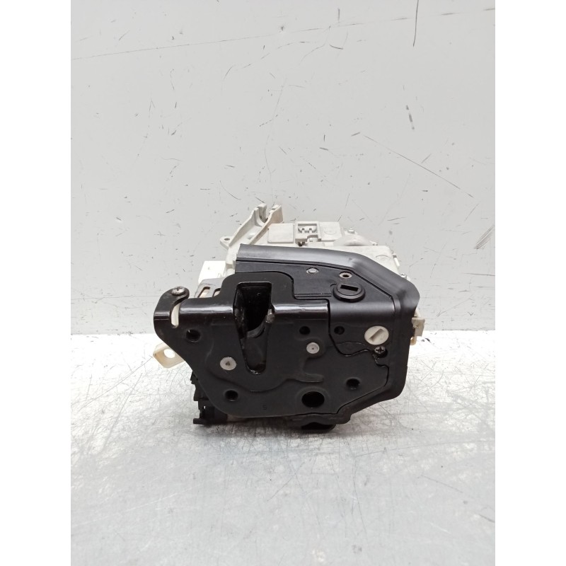 Recambio de motor cierre centralizado trasero derecho para audi a4 ber. (b8) s line sportpaket / plus referencia OEM IAM 8K09390