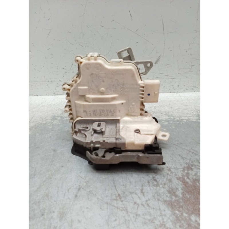 Recambio de motor cierre centralizado trasero derecho para audi a4 ber. (b8) s line sportpaket / plus referencia OEM IAM 8K09390