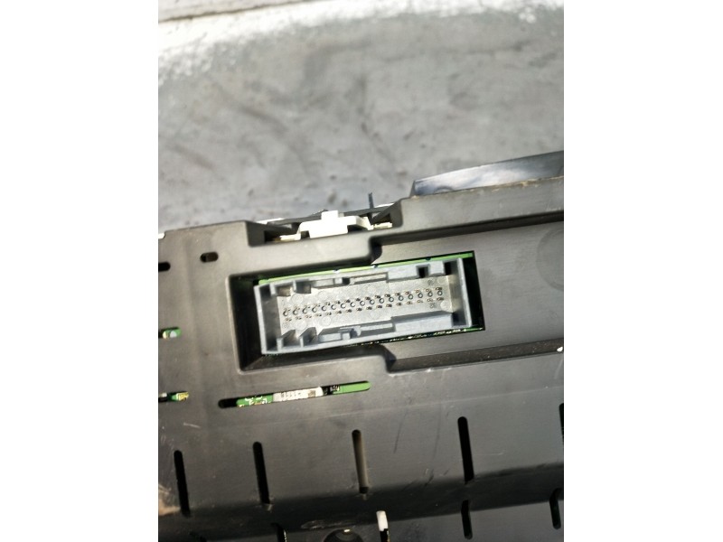 Recambio de cuadro instrumentos para land rover range rover sport v6 td s referencia OEM IAM CH2210849ED VPCH2F10849ED 2010