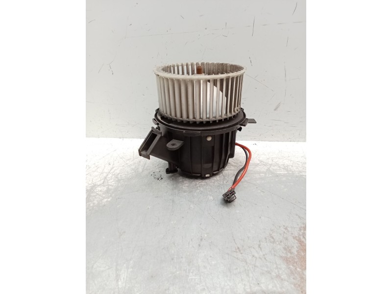 Recambio de motor calefaccion para audi a4 ber. (b8) s line sportpaket / plus referencia OEM IAM X6553 X6552 