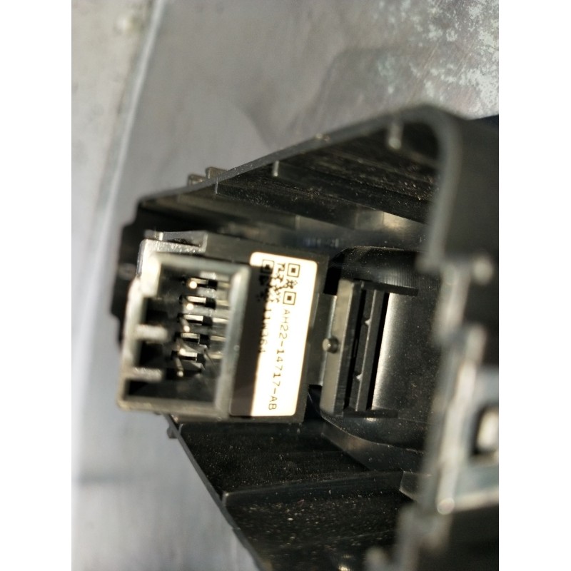 Recambio de mando elevalunas delantero derecho para land rover range rover sport v6 td s referencia OEM IAM AH2214717AB 5P 2010