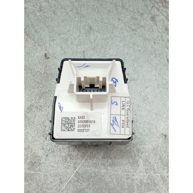 Recambio de mando retrovisor para hyundai i20 iii (bc3, bi3) 1.0 t-gdi referencia OEM IAM 93530BV010 299218837 2020
