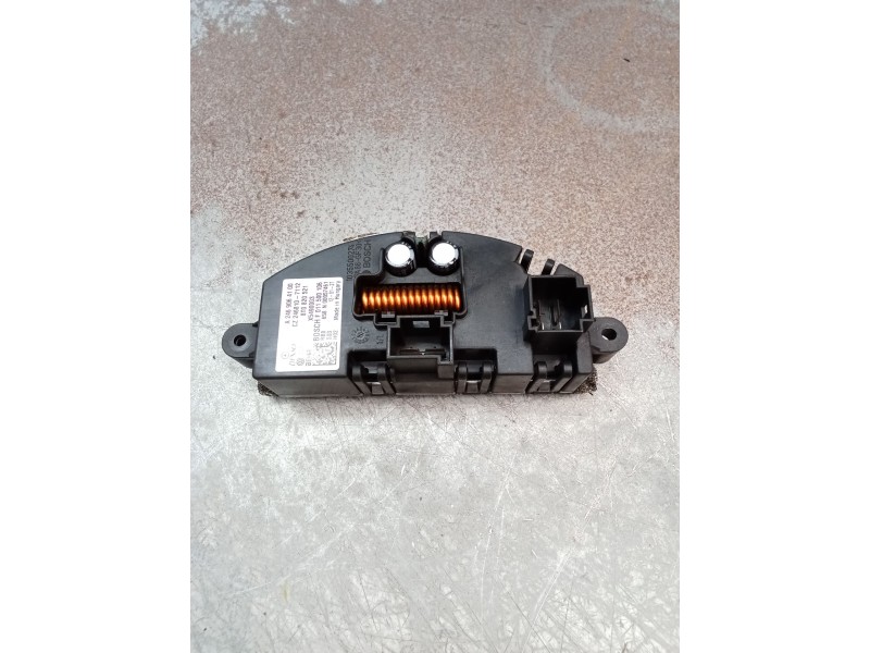 Recambio de resistencia calefaccion para audi a4 ber. (b8) s line sportpaket / plus referencia OEM IAM A2469064100 8T0820521 X54