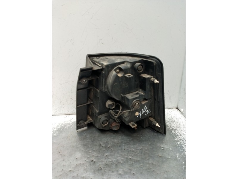 Recambio de piloto trasero izquierdo para land rover range rover sport v6 td s referencia OEM IAM   2010