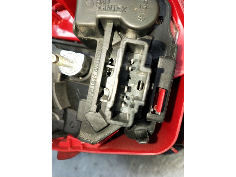 Recambio de piloto trasero izquierdo para peugeot 206 hatchback (2a/c) 1.4 hdi eco 70 referencia OEM IAM  VER FOTOS 2003