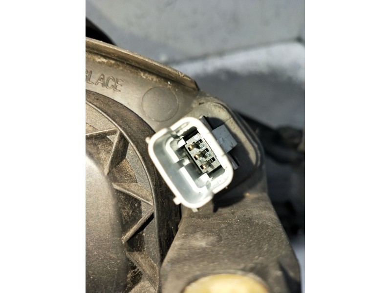 Recambio de faro izquierdo para peugeot 206 hatchback (2a/c) 1.4 hdi eco 70 referencia OEM IAM 9628666880 89001965 2003